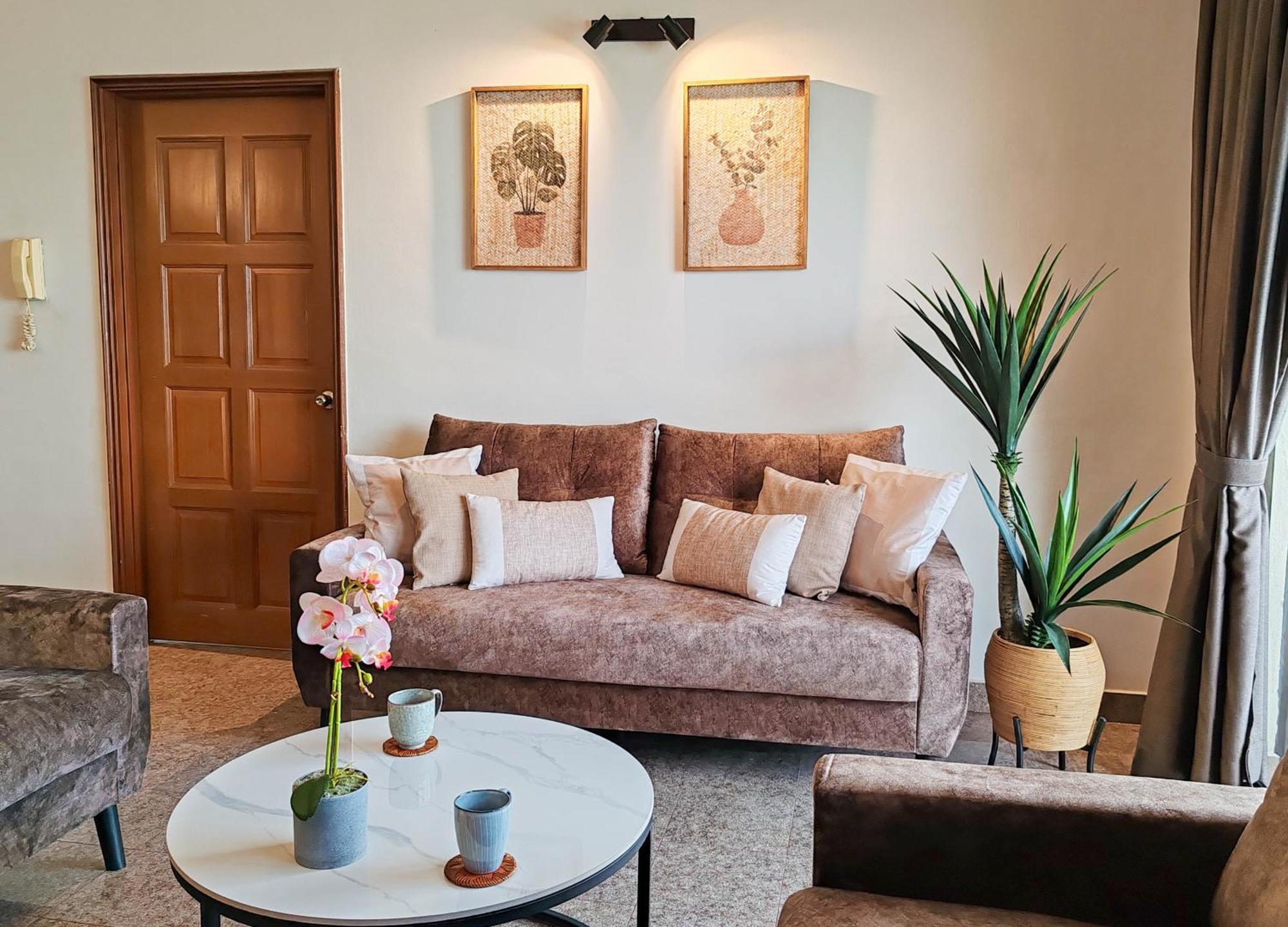 'Newly Refurbished' 'Sunny Seaview' At Regency With 2 Carpark By Shine Stay Port Dickson Exteriör bild