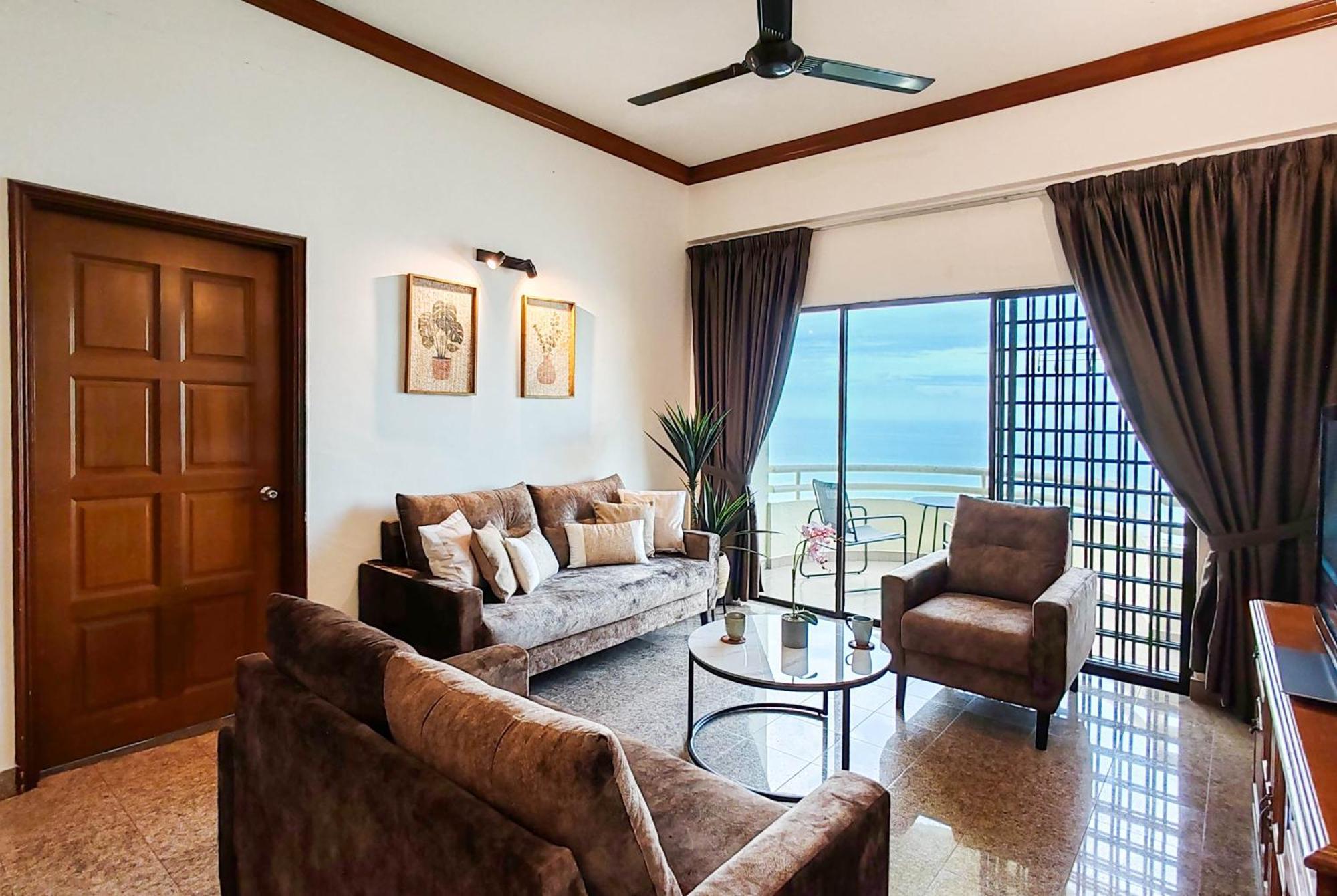 'Newly Refurbished' 'Sunny Seaview' At Regency With 2 Carpark By Shine Stay Port Dickson Exteriör bild